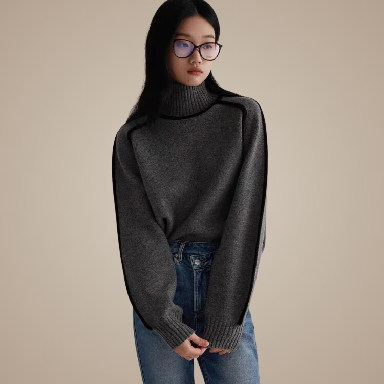 Emily Turtleneck