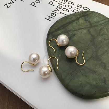 Simple Pearl Earrings