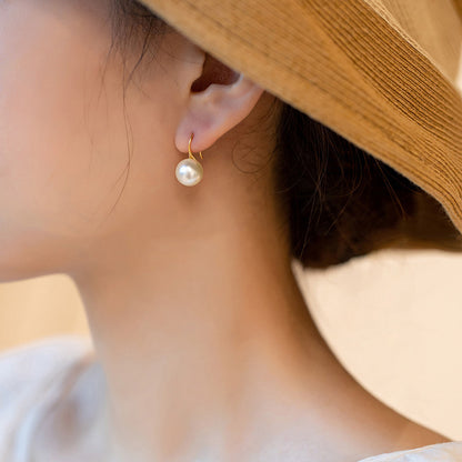 Simple Pearl Earrings